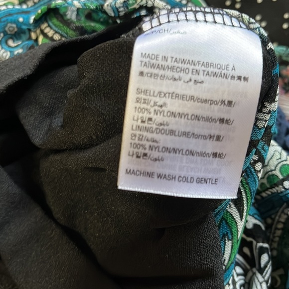 Patterned top - Picture 7 of 7